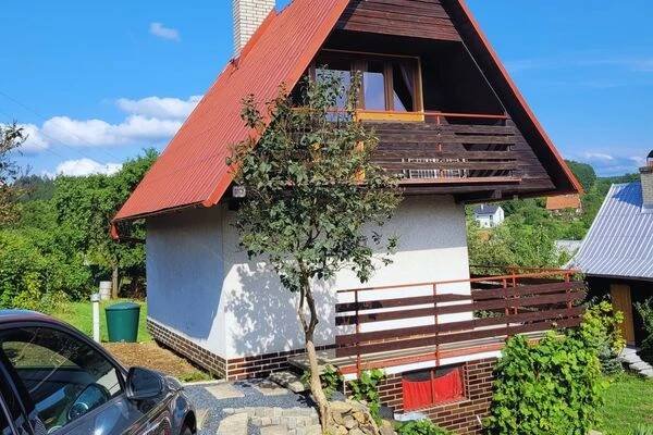 Chatička Lukov foto 1