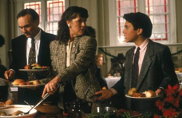 Vánoce na Divison Street - Z filmu - Kenneth Welsh, Fred Savage