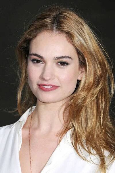 Lily James herečka