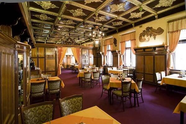 Vinárna Restaurant U Dvou Rytířů Chomutov | Apetee