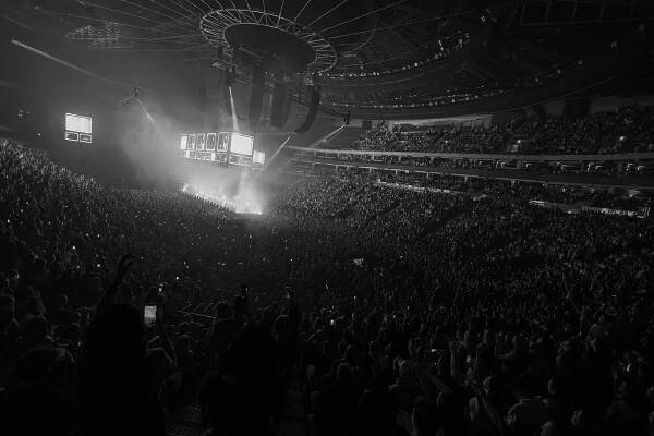 CALIN & VIKTOR SHEEN - ROADTRIP O2 ARENA