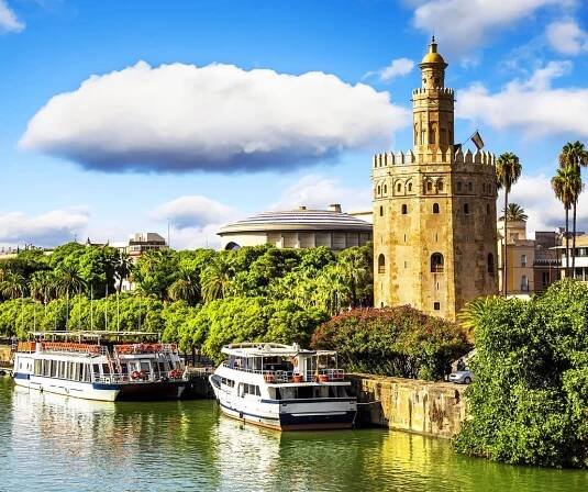 Torre del Oro v Sevilla