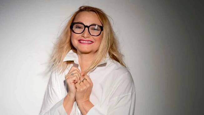 „Ženskost bychom si měly zachovat, je krásná,“ říká  herečka Anna Šišková.