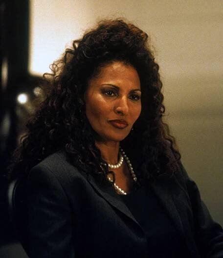 Věznice Fortress - Z filmu - Pam Grier