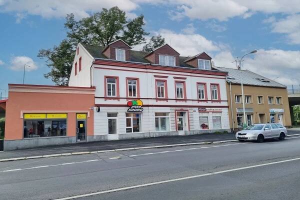 Pronájem bytu 2+kk, 64 m², Karlovy Vary, ul. Sokolovská - Vladimír Růžička - realitní makléř pro Karlovy Vary, Sokolov a