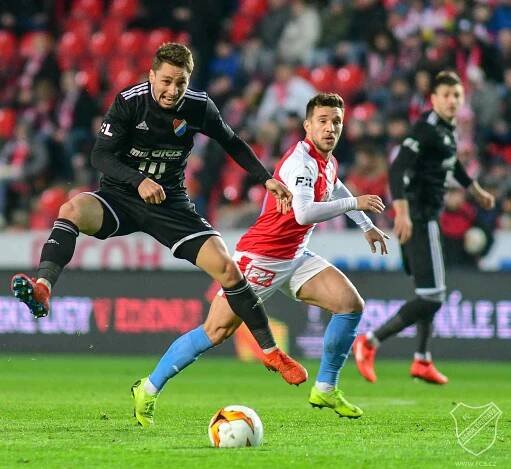 Zahodili penaltu, přesto slaví. Slavia rozstřílela Baník a vede ligu o šest bodů