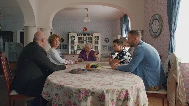 Keresztanyu - A mentőakció (S02E36) (2021)