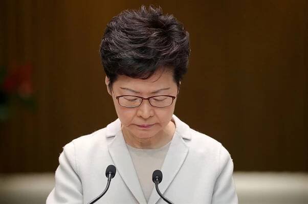 Lamová připustila, že vysoká volební účast odráží nespokojenost obyvatel Hongkongu