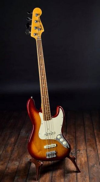 Fender 1982 Jazz Bass Sienna Burst Mint!