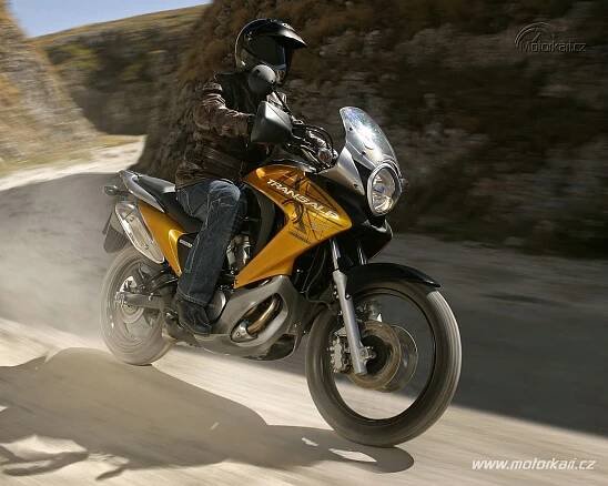 Honda XL 700V Transalp | Katalog motocyklů a motokatalog na Motorkáři.cz