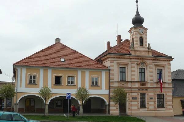 Golčův Jeníkov - Wikipedia