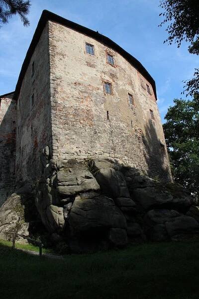 Hrad Vildštejn ve Skalné - akce, otevírací doba, vstupné, ubytování, foto, prohlídky, počasí