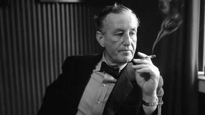 James Bond creator Ian Fleming takes pop at female drivers and those looking for casual sex in ‘guide to l...