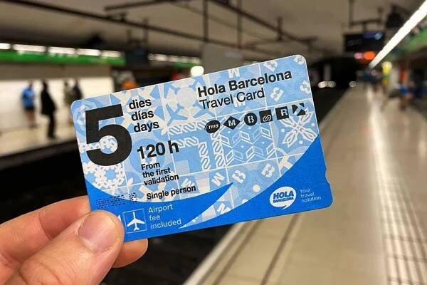 Hola Barcelona travel card: unlimited Metro, bus & tram (48-120h pass)