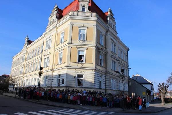 Bystřická „stará“ škola slaví 120 let. Zve na Den otevřených dveří | Rádio Kroměříž