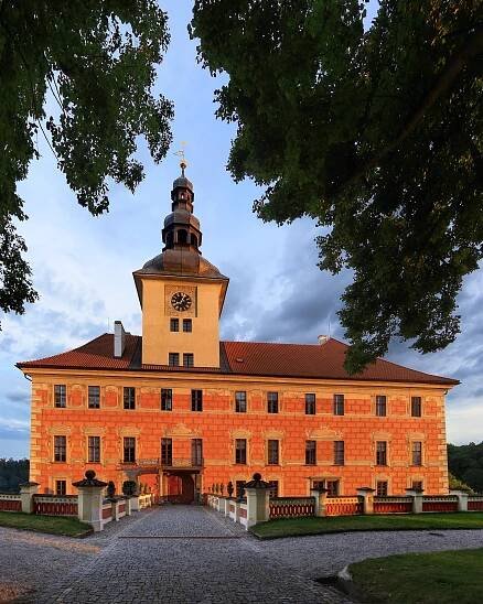 Kulturní perla jižních Čech: Zámek Bechyně chystá v roce 2025 koncerty, divadlo i festival chutí | kdykde.cz