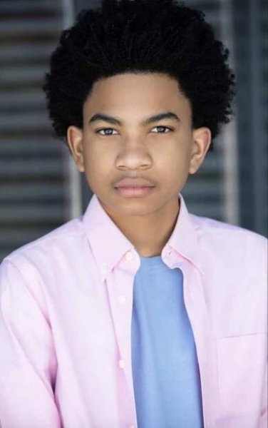 HOLLYWOOD NEWS: ACTOR ANDRE ROBINSON TALKS “CHEAPER BY THE DOZEN” , 40TH ANNUAL YOUNG ARTIST AWARDS & MORE! - Starz Treasure