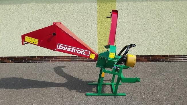 Štěpkovače za traktor / malotraktor PIRANA Bystroň - Integrace s.r.o.