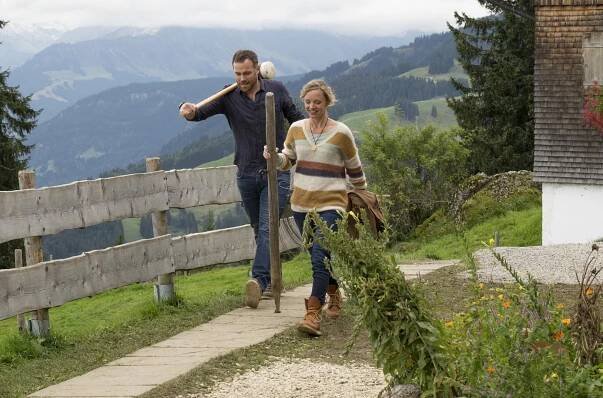 Daheim in den Bergen - Liebesreigen (E02) (2018) | Galerie - Z epizody | ČSFD.cz