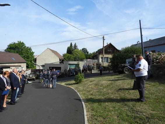 Den amerických letců v Mukově - Oficiální stránka obce Hrobčice