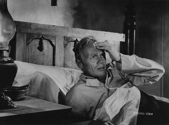 Run for the Sun - Z filmu - Richard Widmark