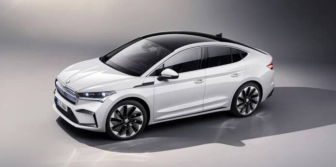 Škoda Enyaq iV má najednou delší dojezd a pohon 4x4 s novou funkcí. Stačil přitom jednoduchý zásah