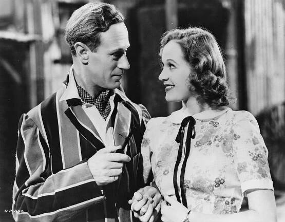 Leslie Howard, Rosamund John - The First of the Few - Z filmu