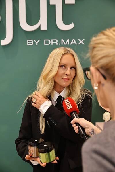 Otevření nového Beauty store: Simona Krainová