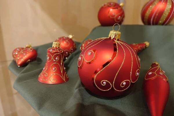 Tradiční vánoční ozdoba | Muzeum a Pojizerská galerie Semily, p. o.