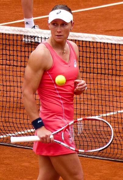 Soubor:Samantha Stosur Roland Garros 2013 cropped.jpg