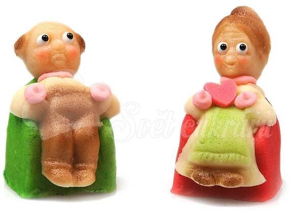 Babička a dědeček - marcipánová figurka na dort
