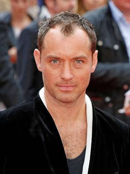 Jude Law na premiéře filmu Špión v Londýně (květen 2015)