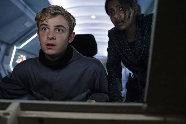 Alex Rider - Strike - Z filmu - Otto Farrant, Charithra Chandran