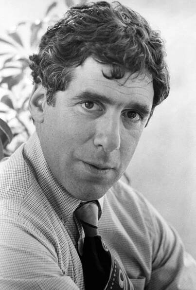 Přes Brooklynský most - Promo - Elliott Gould