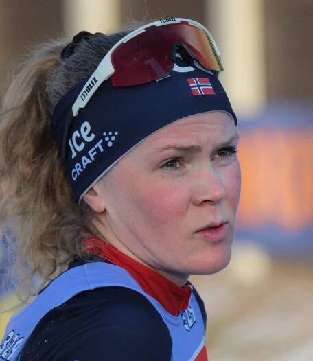 Karoline Offigstad Knottenová
