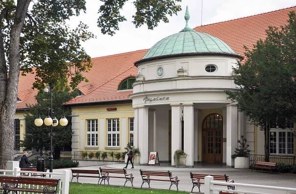 Soubor:Polanica Zdrój, dom zdrojowy, 01.JPG