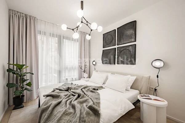 Pronájem bytu 2+kk 53 m², Nádražní, Praha, Praha