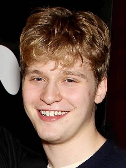 Fred Hechinger Wiki, Height, Age, Girlfriend, Family, Biography & More