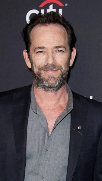 Why Jennie Garth Is Nervous to Revisit Dylan, Kelly, Brenda Love Triangle Luke Perry
