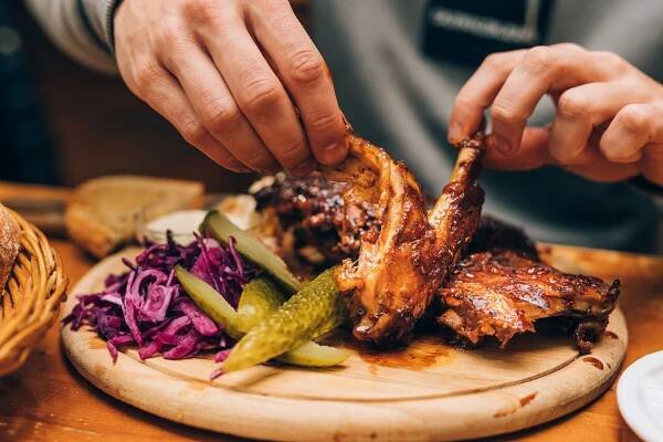 Restaurace U Děravýho kotle - Hradec Králové | Restaurace blízko mě | Zamluvit nyní