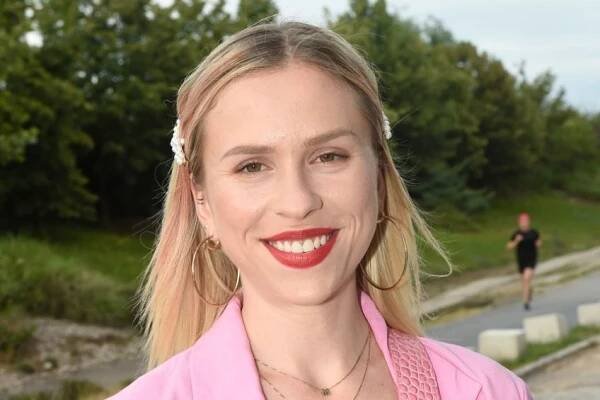 Mariana Prachařová využívá služeb hodinového manžela. Není jím nikdo jiný než její tatínek