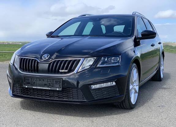 Škoda Octavia 3 RS 2.0 TDi 135 kW DSG/ACC/WEBASTO/2019/DPH - Výběrová auta