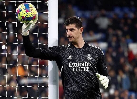 Thibaut Courtois během zápasu s Valencií