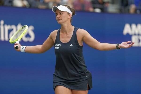 Lehečka ani Krejčíková do semifinále US Open neprošli, Vondroušová odstoupila