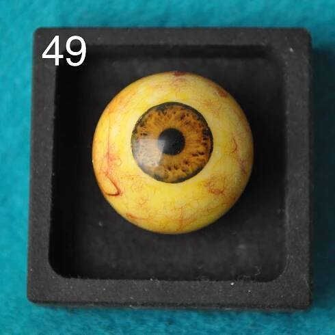 REALISTIC HUMAN EYES