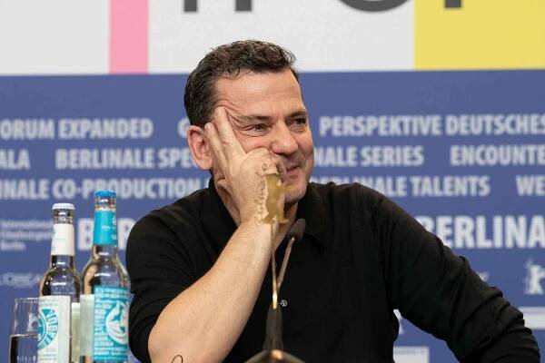 Šarlatán či Vymazaná historie. Kousek Berlinale na plátnech českých kin