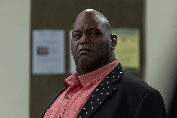Volejte Saulovi - JMM - Z filmu - Lavell Crawford