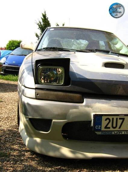 1990 Mazda 323 / Familia / Protegé / 323F VI BG / 323F, 6. generace 1.8 benzín