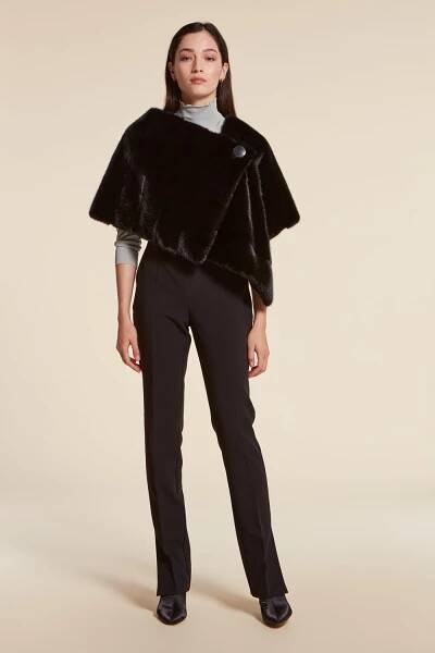 Fur shawls| Paolo Moretti fur accessories