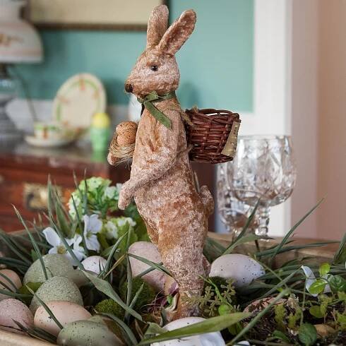 Farmhouse Style Easter Centerpiece